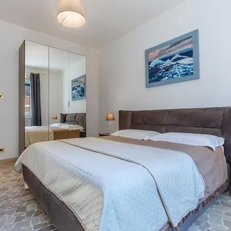 Mercato Delle Erbe Luxury Jacuzzi & View *