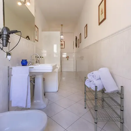 公寓 Mercato Delle Erbe Luxury Jacuzzi & View 博洛尼亚