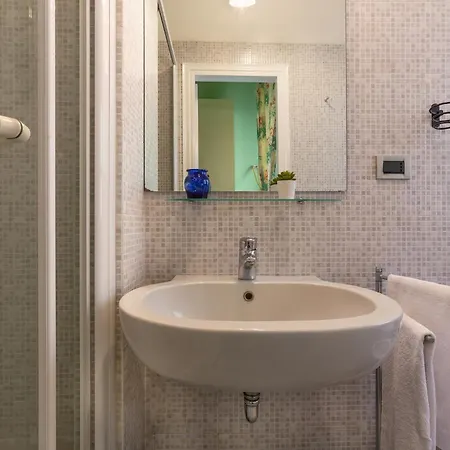 Mercato Delle Erbe Luxury Jacuzzi & View 公寓 *